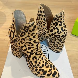 Steve Madden calf hair leopard booties